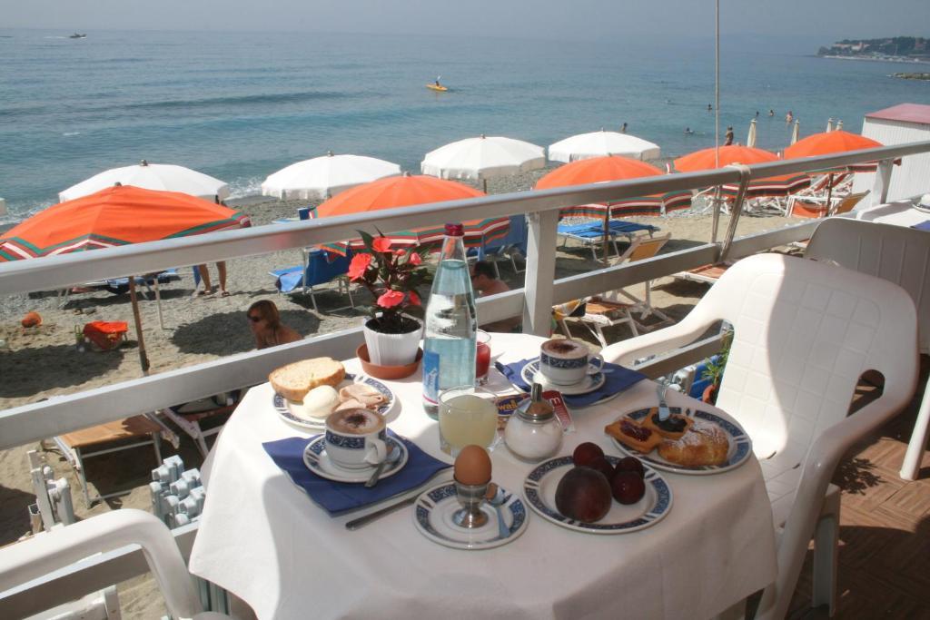 Hotel Savoy Varraze Exterior foto
